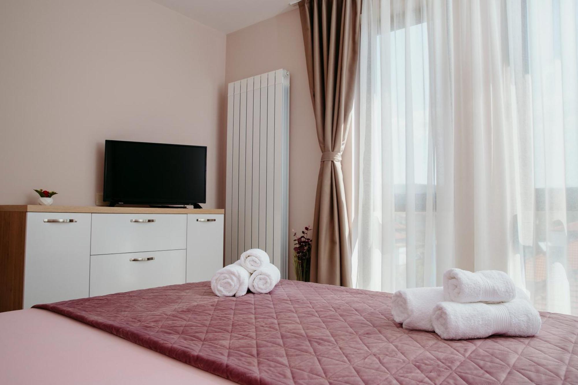 Rose Valley Apartment Kazanlŭk Exterior photo