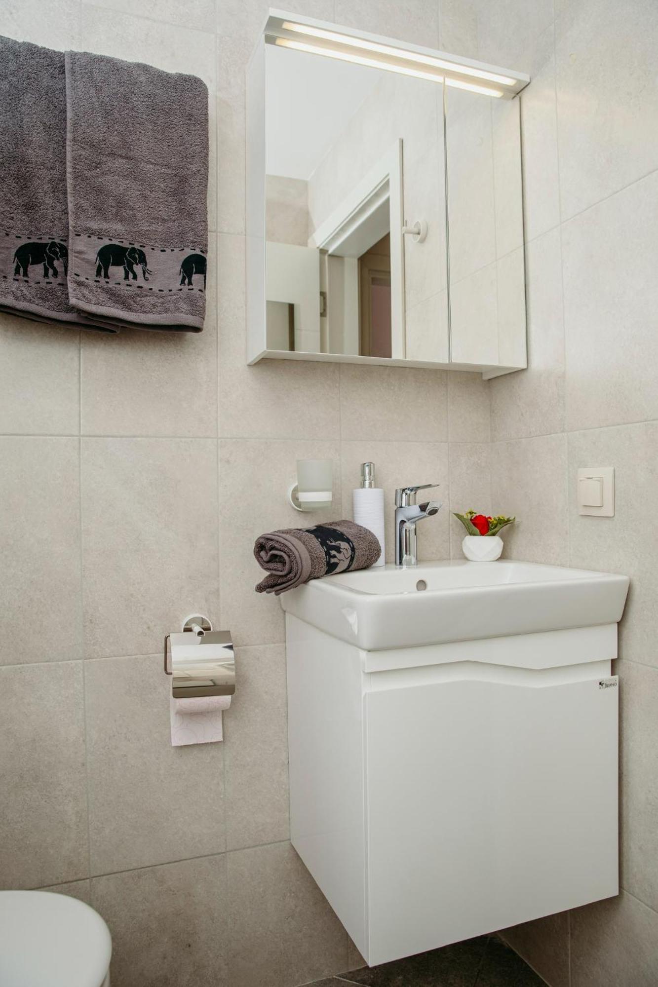 Rose Valley Apartment Kazanlŭk Exterior photo